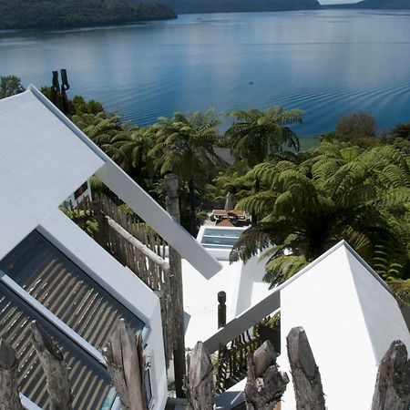 Te Whare -Lake Tarawera Tree-Top Nest ภายนอก รูปภาพ