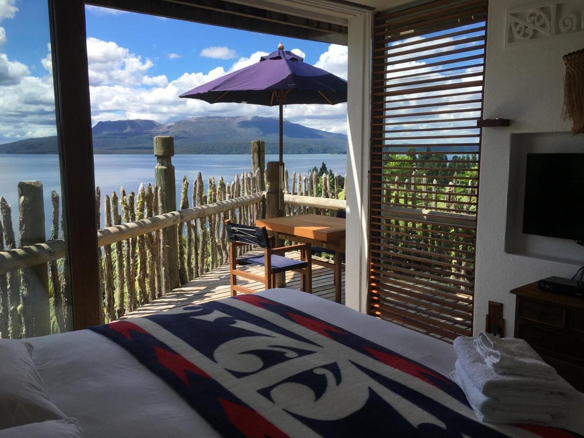 Te Whare -Lake Tarawera Tree-Top Nest Hotel ภายนอก รูปภาพ