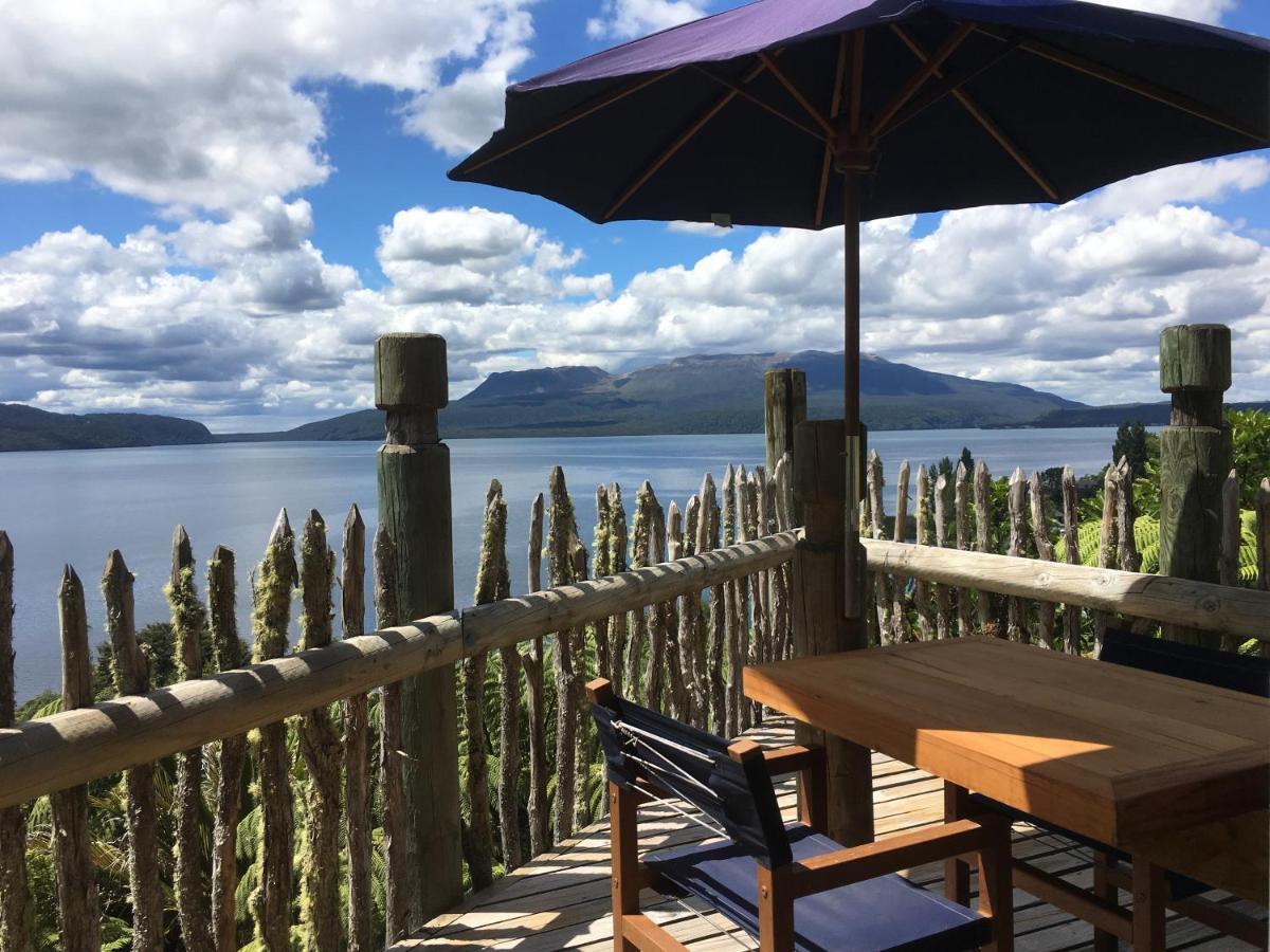 Te Whare -Lake Tarawera Tree-Top Nest Hotel ภายนอก รูปภาพ